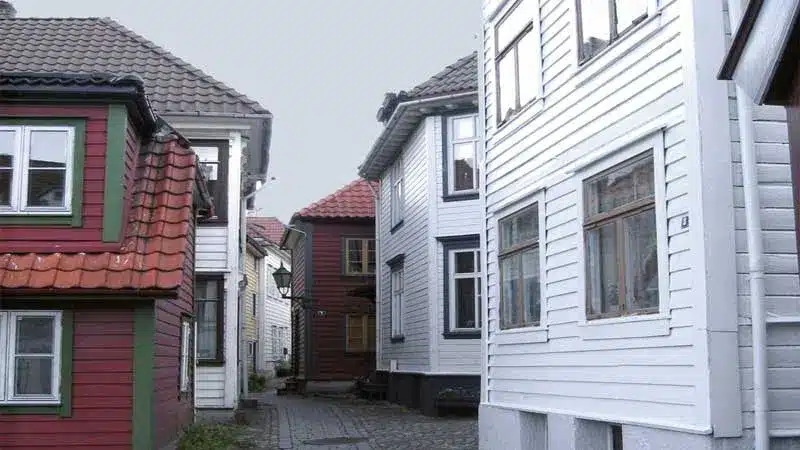 colourful-Norwegian-Houses-.jpg management conference